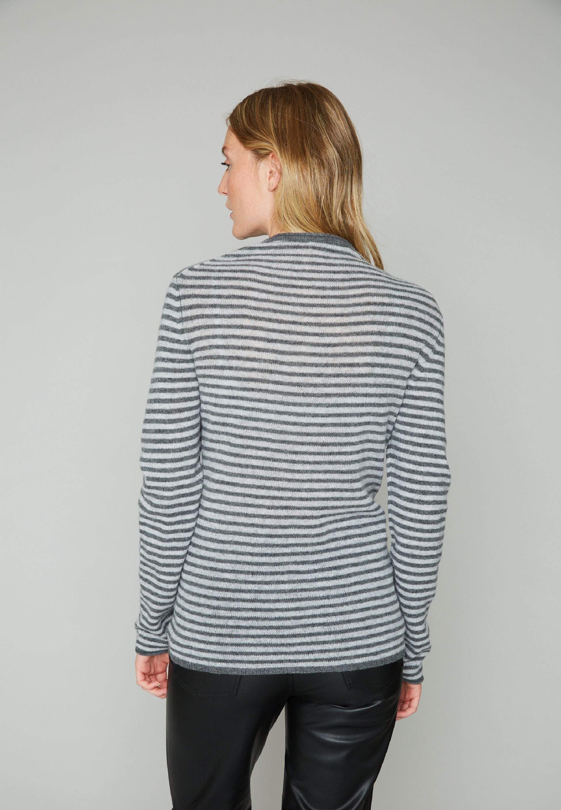 Color 2086 - 5 - 5525015000-2086-stripe-silver_2764.jpg